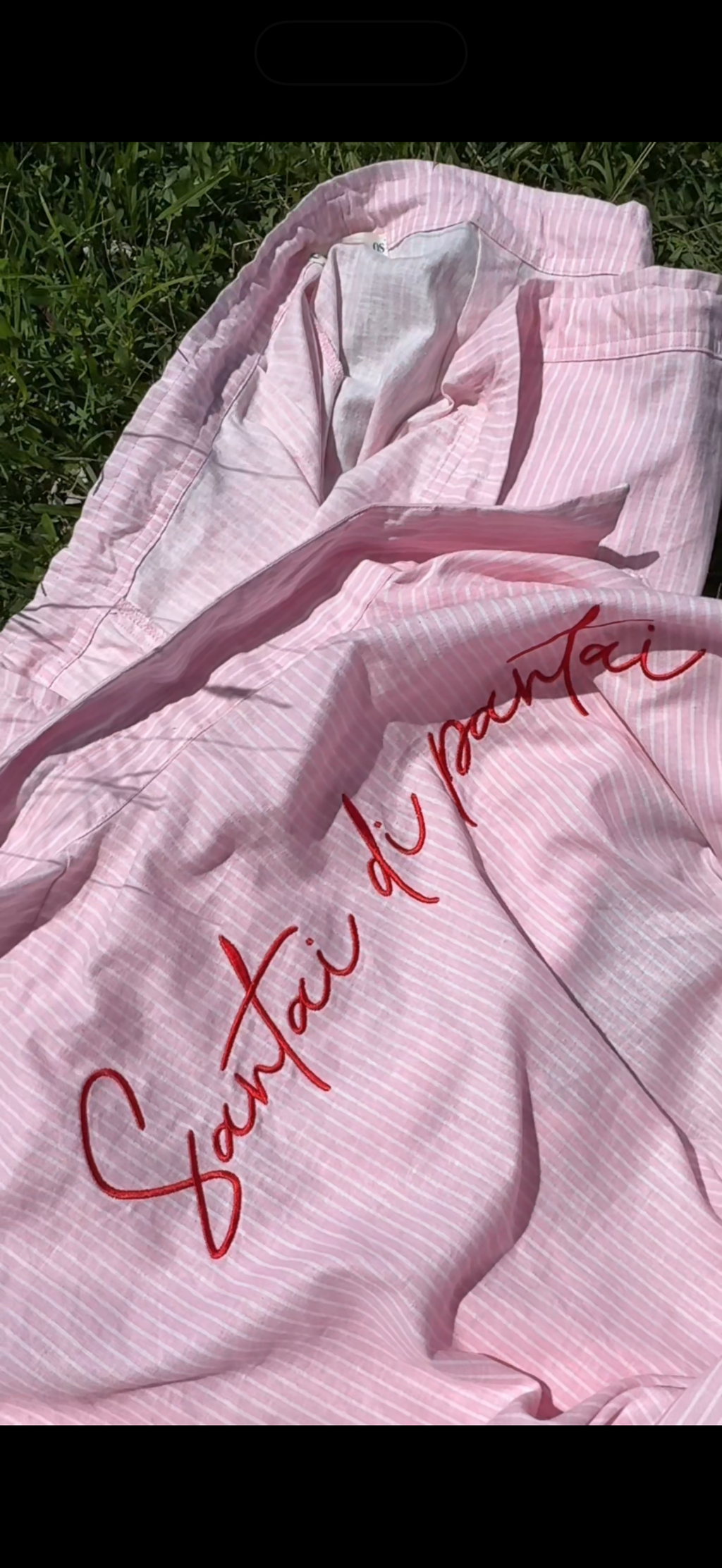 Blouse “Santai di pantai” berry stripe